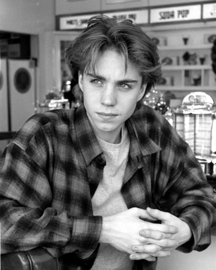 Jonathan Brandis Height, Age, Body Measurements, Wiki | CELEBRITIES
