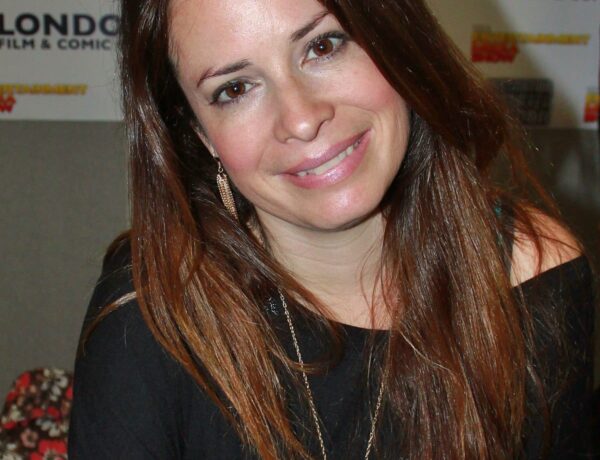1200px Holly Marie Combs2c July 2012 4261256 600x460