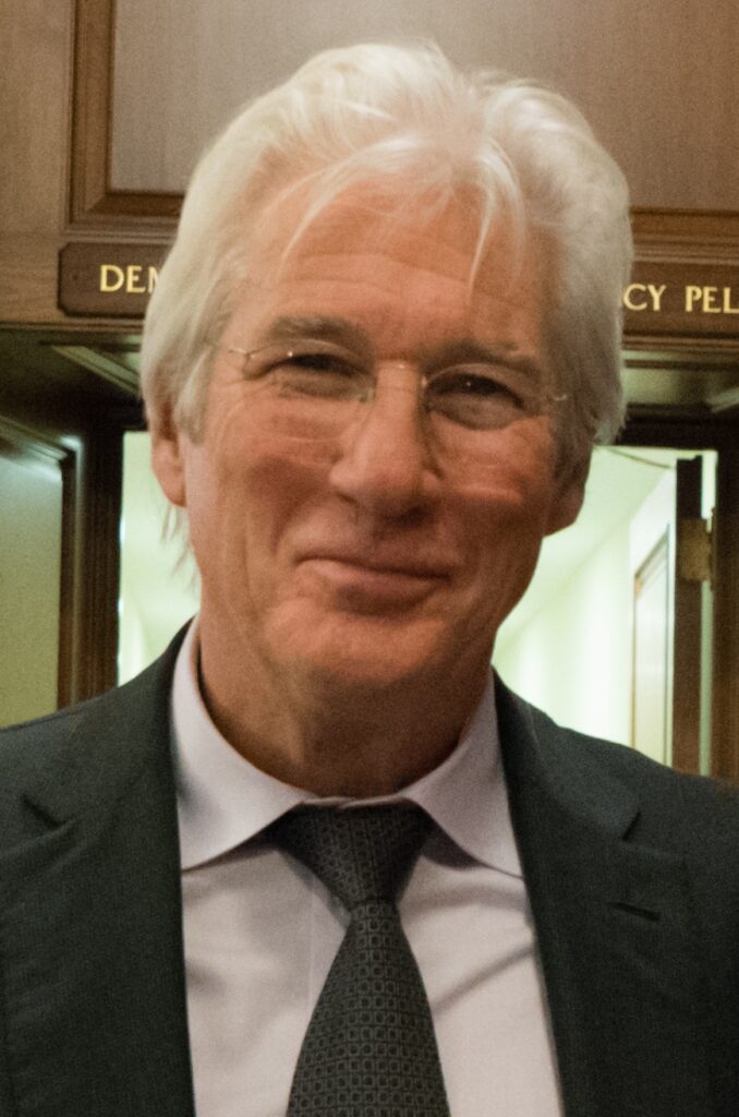 Richard Gere Height Age Body Measurements Wiki CELEBRITIES BODY SIZE   Richard Gere2c December 2017 8883853 678x1024 