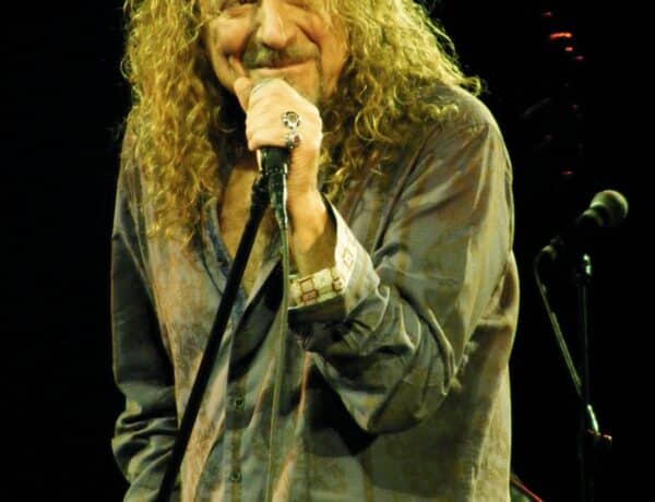 Robert Plant At The Palace Theatre2c Manchester 5621108 600x460