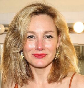 Nancy Carroll Height, Age, Body Measurements, Wiki | CELEBRITIES BODY SIZE