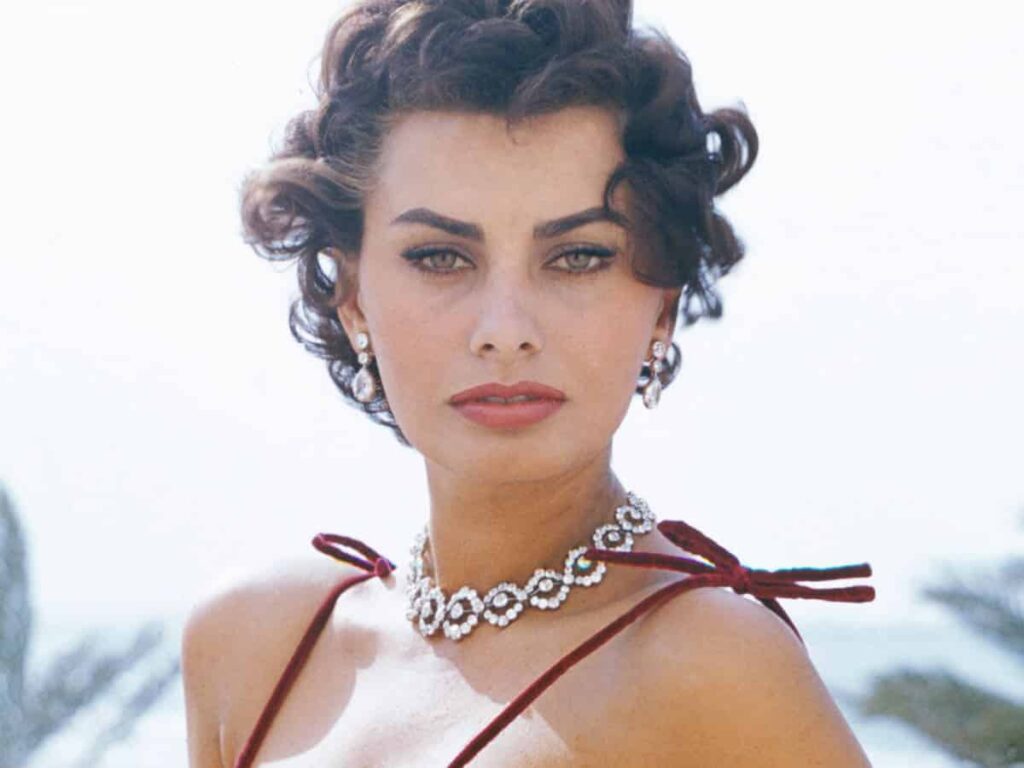 Sophia Loren Height, Age, Body Measurements, Wiki | CELEBRITIES BODY SIZE