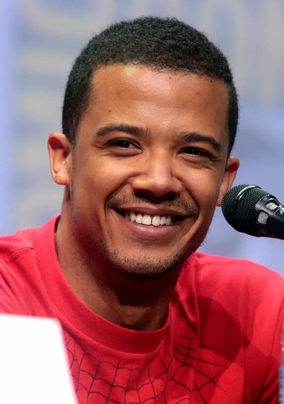 Jacob Anderson Height, Age, Body Measurements, Wiki CELEBRITIES BODY SIZE